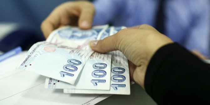 Kredi ve burslar hesaplara yatmaya başladı