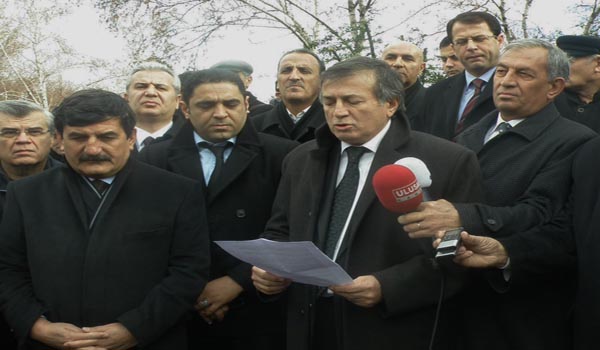 MARAŞ YASAĞINA MECLİS ÖNÜNDE PROTESTO