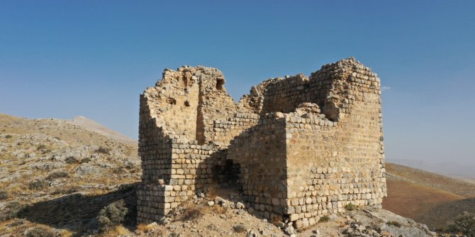 Kahramanmaraş'ta kız kalesi kapısını turizme açıyor