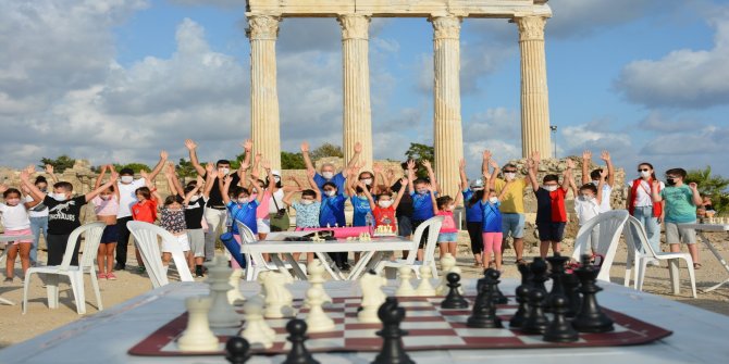 Satranç tarih ile buluşuyor