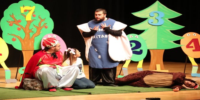 Kahramanmaraş'ta Kasım etkinlikleri tiyatro ile devam edecek