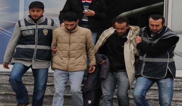 3 HIRSIZLIK ZANLISI YAKALANDI