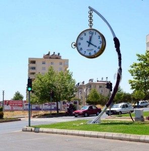 BÜYÜKŞEHİR SAAT HABERLERİNE TEPKİ GÖSTERDİ