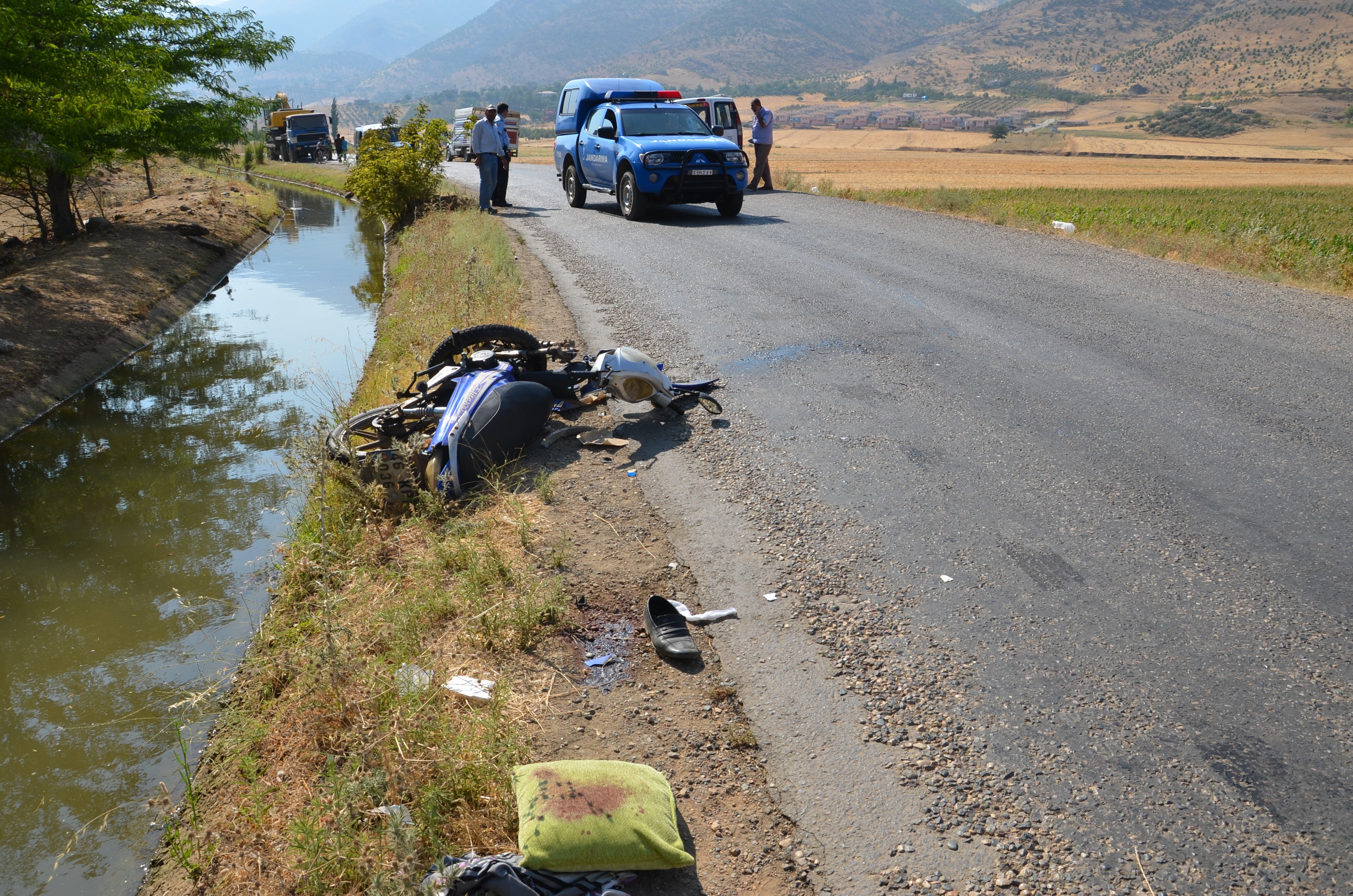 TÜRKOĞLU'NDA MOTOSİKLET KAZASI: 1 YARALI