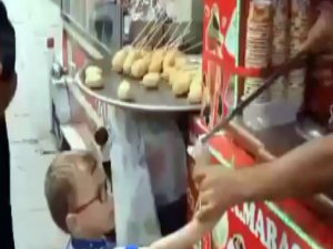 KAHRAMANMARAŞ DONDURMACISI ÇOCUĞU SİNİRLENDİRDİ