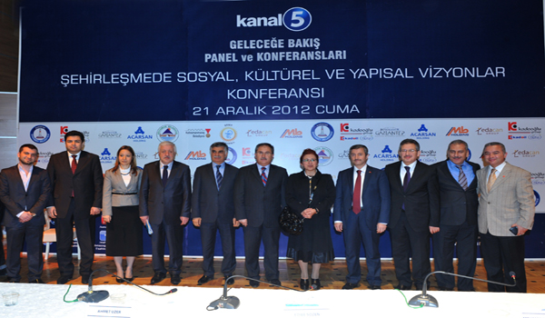 BAŞKAN POYRAZ: ONLARIN HAYAL EDEMEDİĞİNİ BİZ HAYATA GEÇİRİYORUZ