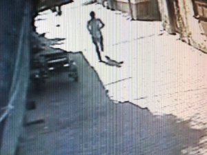 SAĞLIKÇI KADININ KAPKAÇ OYUNUNU POLİS BOZDU