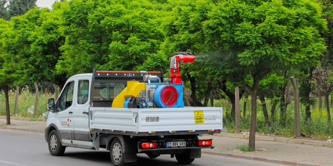 Kahramanmaraş'ta ağaçlar zararlılardan korunuyor