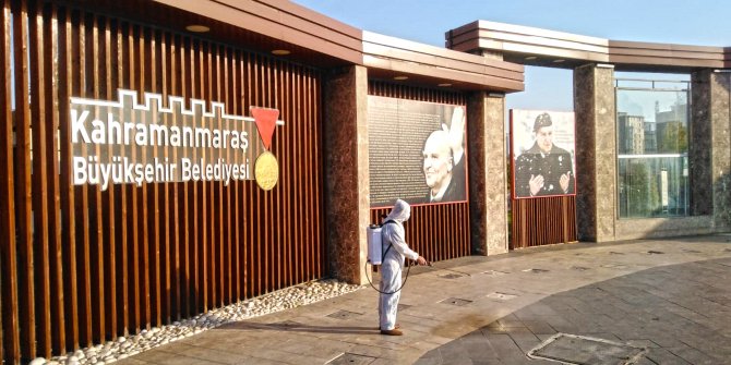 Kahramanmaraş'ta zararlılarla mücadele timi görev başında