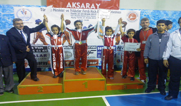 KİCKBOKSTA TÜRKİYE ÜÇÜNCÜLÜĞÜ