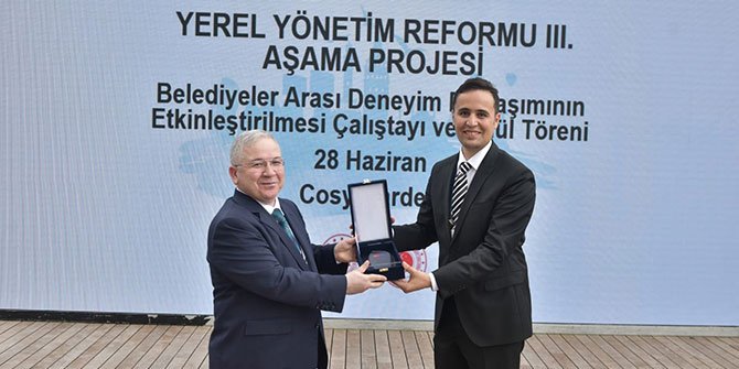 İK Yönetim Bilgi Sistemi ödül aldı