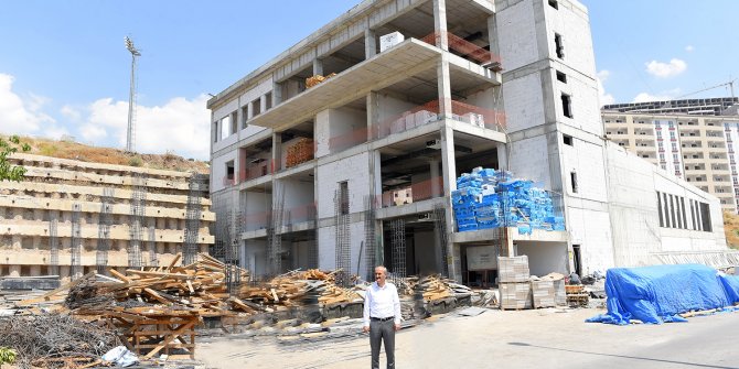 Doğukent Yüzme Spor Kompleksi inşaatı devam ediyor