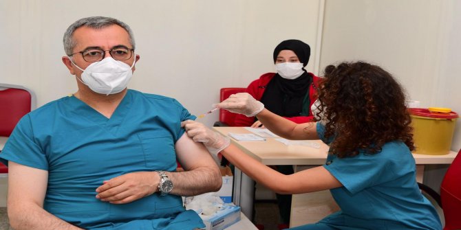 Başkan Güngör’den aşı daveti: Bir kahramanlık daha yap!