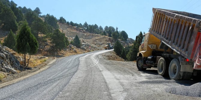 Ilıca’da grup yollarında 32 kilometrelik çalışma