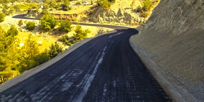 Budaklı’nın yol sorunu Büyükşehir’le bitiyor