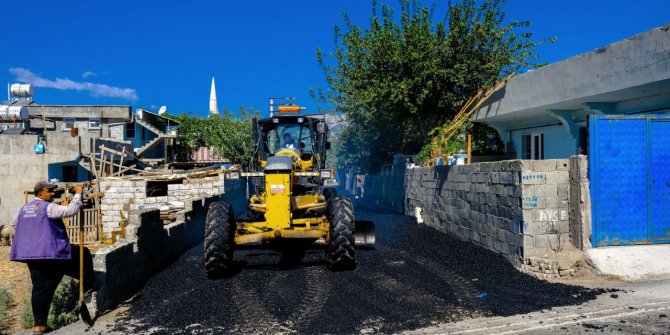 Gençosman mahallesinde asfalt çalışması