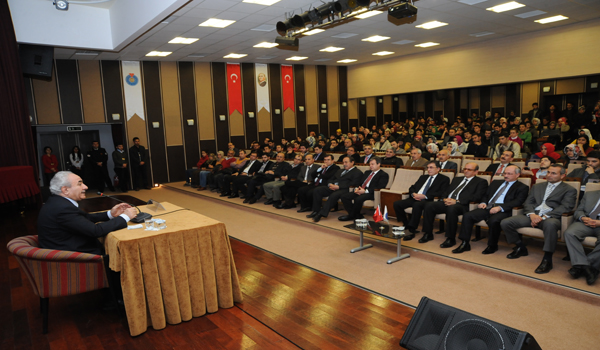 VEHBİ VAKKASOĞLU,  MEHMET AKİF ERSOY, YALANSIZ VE HARAMSIZ ÖRNEK