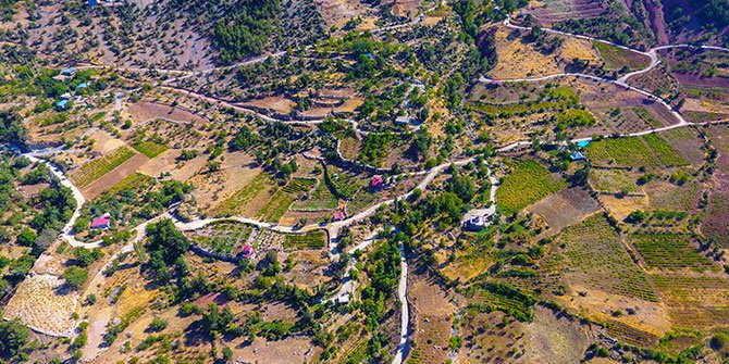 Dulkadiroğlu’ndan Bertiz Kılağlı’da yol ve kilit parke çalışması