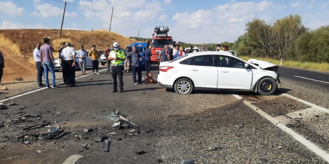 Gölbaşı'nda iki otomobil çarpıştı: 1 ölü, 2 yaralı