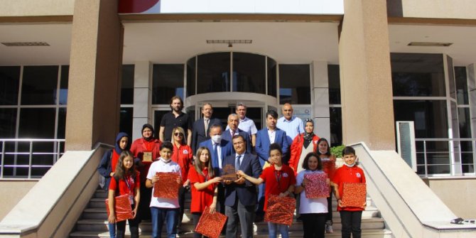 TEKNOFEST ve TÜBİTAK’ta dereceye giren öğrenciler ödüllendirildi
