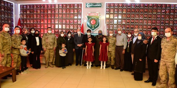 Vali Coşkun ve Orgeneral Çetin şehit aileleri ve gazilerle bir araya geldi