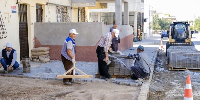 Dulkadiroğlu’nda parke ekiplerinin yoğun çalışması sürüyor