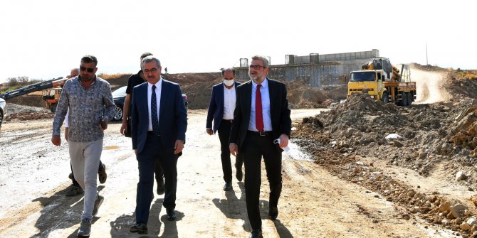 Başkan Güngör Önsen Köprüsü ve Bağlantı Yolu inşaatını inceledi