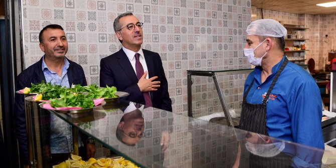 Başkan Güngör Boğaziçi’nde esnafla bir araya geldi