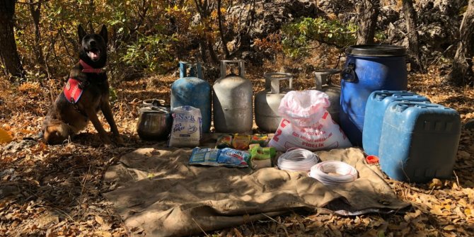 PKK'ya ait toprağa gömülü patlayıcı ve yaşam malzemesi bulundu