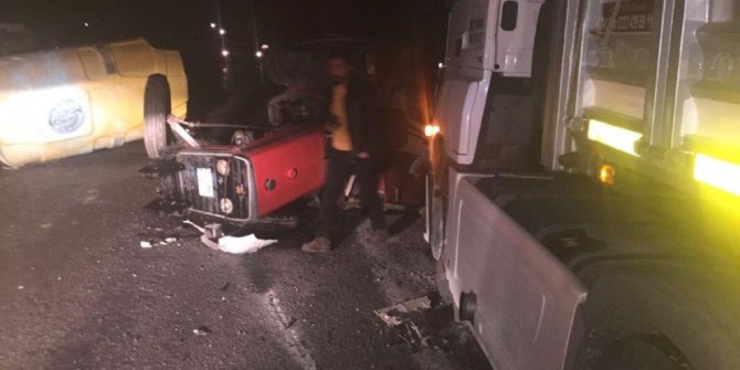 Tırın çarptığı traktör sürücüsü öldü