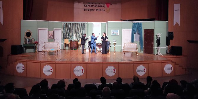 Kahramanmaraş'ta tiyatro oyunu büyük beğeni topladı