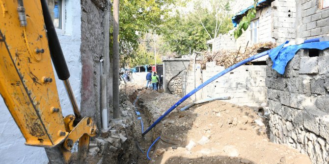 Dulkadiroğlu’ndaki Ayaklıcaoluk Mahallesinde içme suyu çalışmaları devam ediyor