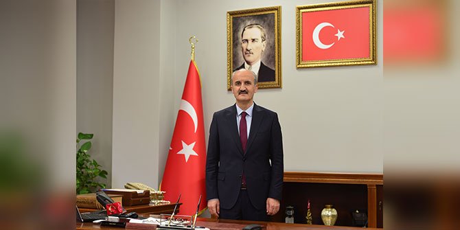 Başkan Okay’dan Bayrak Hadisesi Mesajı