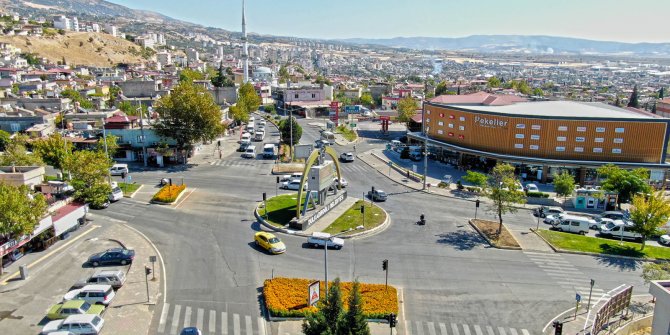 Tevfik Kadıoğlu Bulvarı alt geçide hazırlanıyor
