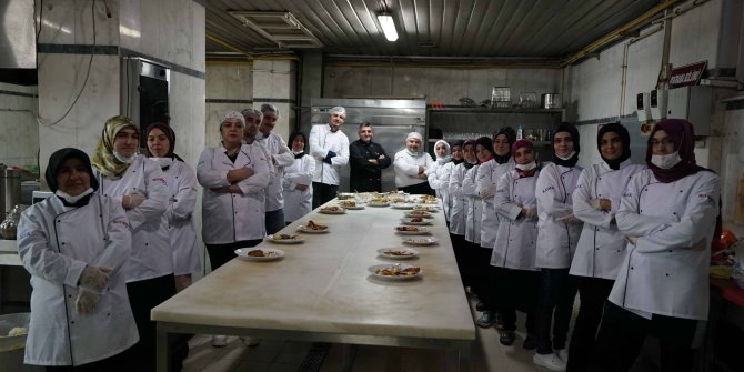 Kamek’te Yetişiyor, Dünya Mutfaklarında Çalışıyorlar