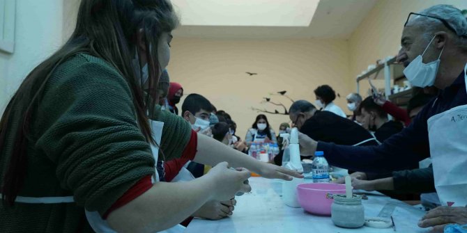 Kahramanmaraş'ta ulu çınarlar özel öğrencilerle buluştu