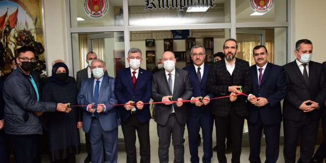 Kahramanmaraş Anadolu İmam Hatip Lisesi Kütüphanesi hizmete açıldı