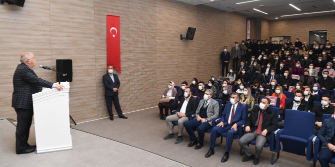 Başkan Mahçiçek, Belediye personelinin yeni yılını kutladı
