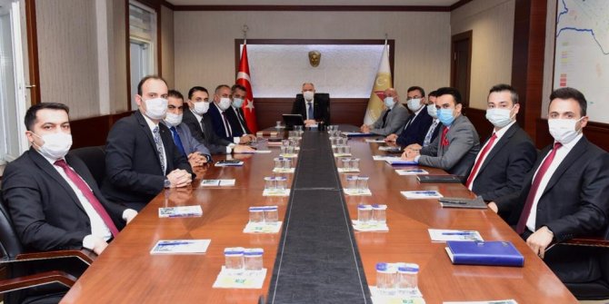 Vali Coşkun’dan Kaymakamlarla değerlendirme toplantısı
