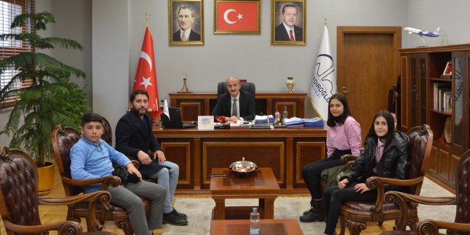 Başkan Okay’dan öğrencilere anlamlı destek