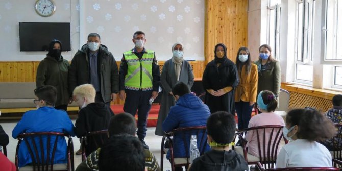 Büyükşehir’den Görme Engelliler Okuluna ziyaret