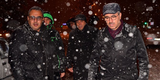 Güngör: Tüm ekiplerimizle yolların açılması için seferber olduk