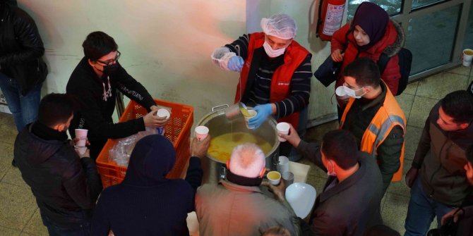 Soğuk günlerde Kahramanmaraş Büyükşehir’den çorba ikramı