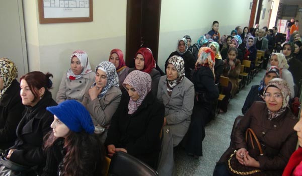 VELİLER OKUMA YARIŞMASINDA TER DÖKTÜ