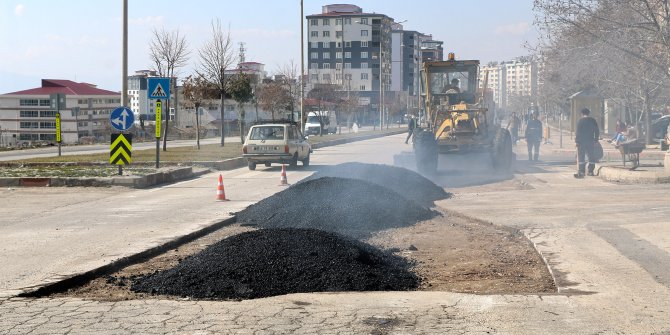 Büyükşehir arterlerde yenilemelerini sürdürüyor