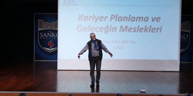 SANKO Okulları'nda Kariyer Günü ve Üniversite Fuarı başladı