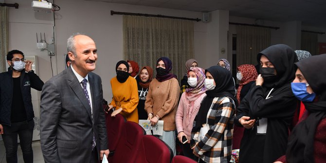 Başkan Okay: Geleceğimizin anahtarı sizlersiniz