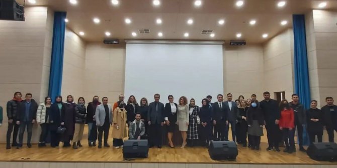 Kahramanmaraş'ta kadının toplumdaki yeri ve önemi anlatıldı