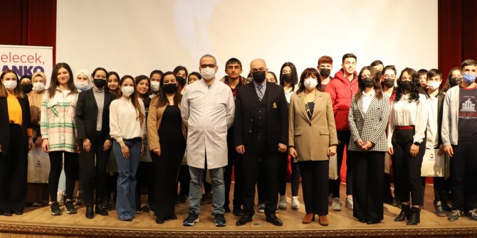 SANKO Üniversitesi akademisyenleri Kilis’te adayların sorularını yanıtladı