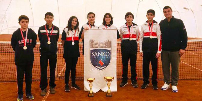 SANKO Okulları öğrencilerinin tenis başarısı